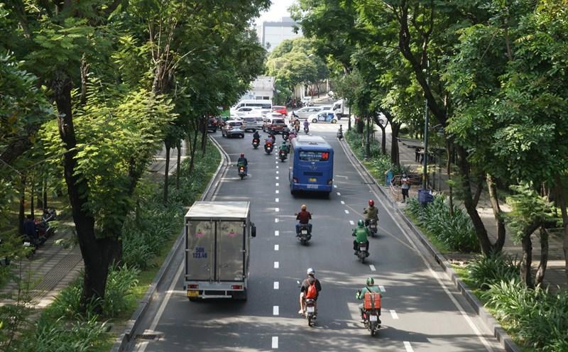 Quán ăn sinh viên bình dân trên Phố Trần Quốc Hoàn Cầu Giấy đông đúc